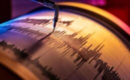 Afganistan'da 5,8 büyüklüğünde deprem