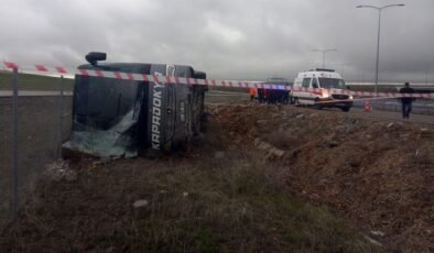 Aksaray'da tur otobüsü devrildi: 20 yaralı