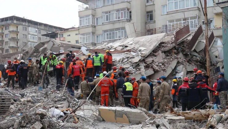 Depremde yıkılan Yusuf Güney Apartmanı davası… 8 sanığa sadece 5 yıl hapis cezası! 4 sanığa beraat