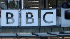 BBC, 500 milyon sterlin tasarruf için her 10 çalışanından birini işten çıkartacak