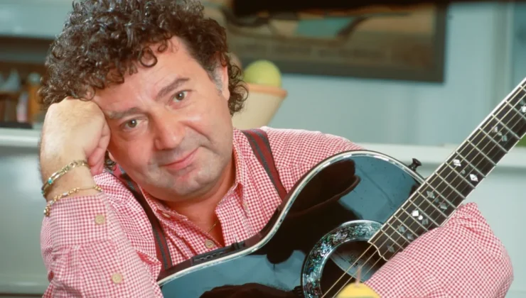 Beste Açar paylaştı gözler Aslı Gönül'e çevrildi! Kayahan'ın kızları…