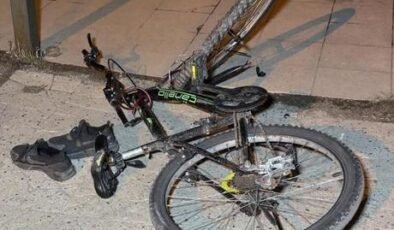 Bisikletle ekmek almaya giderken otomobilin çarptığı Alperen'in duran kalbi yeniden çalıştırıldı