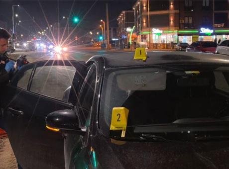 Bursa'da bir araca seyir halinde yorgun mermi isabet etti