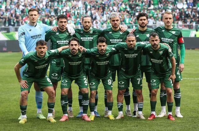 Bursaspor şampiyonluk için sahaya çıkıyor: 1 puana 1. Lig