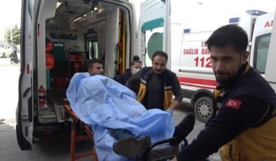 Çakmağını vermeyen kuzenini bıçaklayıp kaçtı