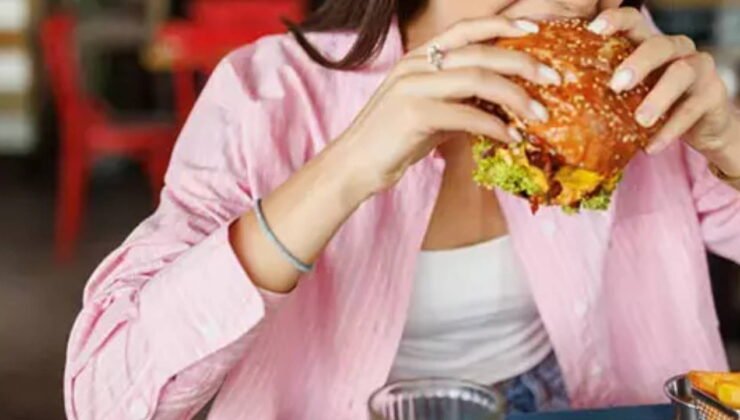 Dışarıdan yemek yeme alışkanlığı kalp ve damar sağlığını riske atıyor