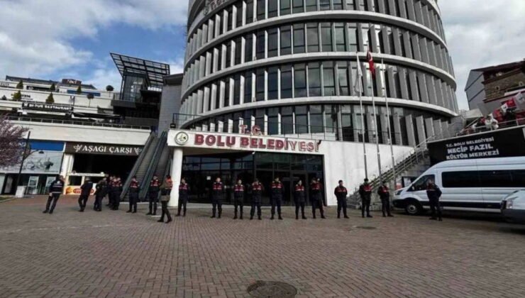 Son Dakika… Bolu Belediyesi'ne operasyon: Başkan yardımcısı Leyla Beykoz ve meclis üyesi Aydan Özdemir tutuklandı!