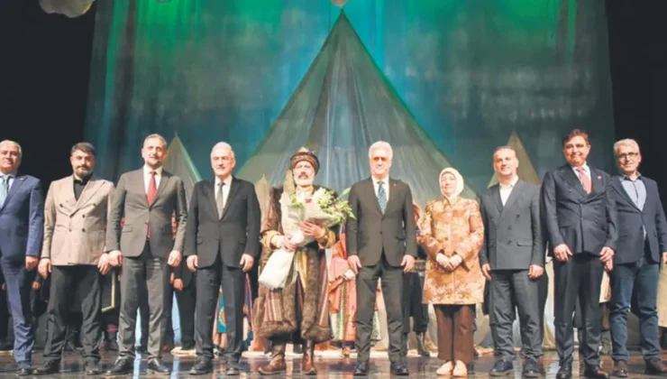 ‘Çınarın Gölgesinde’ perde açtı