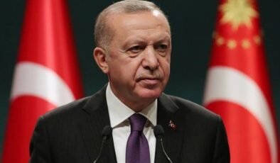 Cumhurbaşkanı Erdoğan, Turgut Özal'ı vefat yıl dönümünde andı
