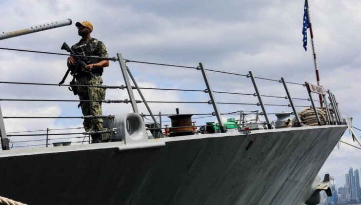 Müzakere sürecinde tansiyonu yükselten ABD hamlesi: ABD muhribi Hürmüz’e yöneldi, İran uyarısı geri adım attırdı