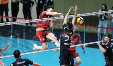 Erkekler Kupa Voley'de ilk finalist belli oldu!