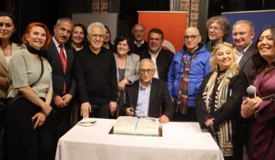 Adalar'da Ataol Behramoğlu'na özel doğum günü kutlaması