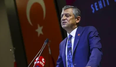 Özgür Özel'den ‘tutuklu gazeteciler’ mesajı: ‘AKP aleyhinde rahatsızlık yaratan tüm gazetecileri susturmaya çalışıyor’