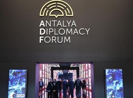 Diplomasinin nabzı Belek’te atacak