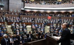 Dört belediye başkanı AKP’ye geçiyor: Rozetleri Erdoğan takacak