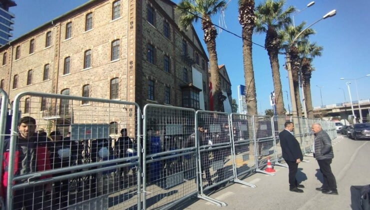 İzmir’de şafak baskını: Meslek Fabrikası ablukaya alındı