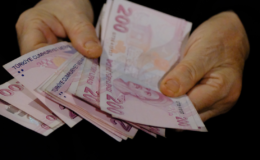 Emekliler yılbaşında aynı filmi izleyecek