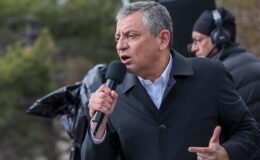 'Emekliye ara zam, demokrasiye ara seçim'