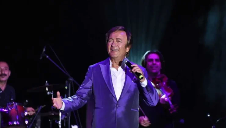 Erol Evgin'e torunlarından sürpriz ziyaret: “Dedeyi geçmişler” yorumları yağdı