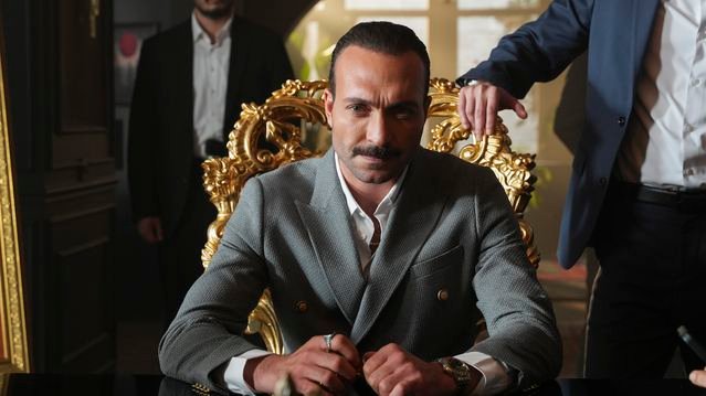 Eşref Rüya'nın 'Kadir Baba'sı siyaseti birleştirdi