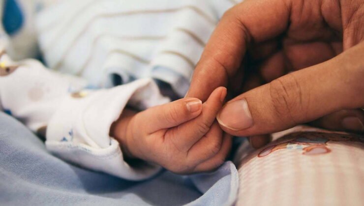 Biberonla beslendikten sonra hareketsiz bulundu: Bebek hayatını kaybetti