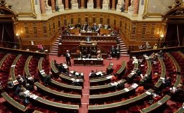 Fransız Senatosu kabul etti: 15 yaşından küçüklere kısmi sosyal medya yasağı