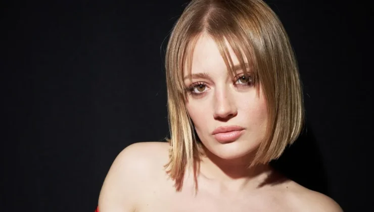 Gizem Karaca’dan kızı Yaz ile duygulandıran paylaşım: 62 bin fotoğraftan 13’ünü zar zor seçtim”