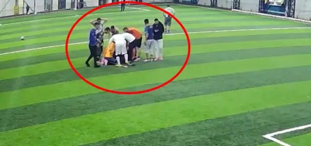 Halı sahada kahreden son! Kamera her şeyi kaydetti