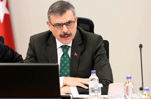 Çiftçi'den okul saldırıları sonrası dikkat çeken çıkış: Mücadele yalnızca güvenlik tedbirleriyle olmaz