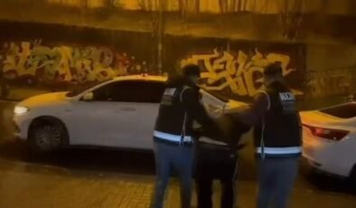 Interpol tarafından 'Kırmızı Bültenle' aranan altın kaçakçısı İstanbul'da yakalandı
