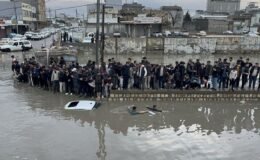 Irak'ın Erbil kentinde etkili olan yağış hayatı olumsuz etkiledi