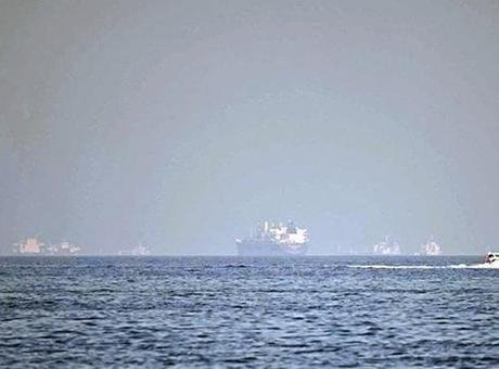 İran Devrim Muhafızları duyurdu! 'Hürmüz'de İsrail bağlantılı gemiyi vurduk'