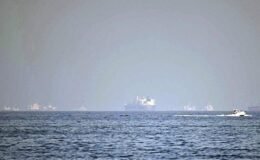 İran Devrim Muhafızları duyurdu! 'Hürmüz'de İsrail bağlantılı gemiyi vurduk'