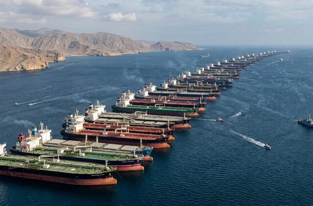 İran, Hürmüz Boğazı'nın yeniden açılması için savaş tazminatı talep etti