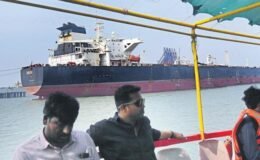 İran Hürmüz’de gişeyi kurdu!