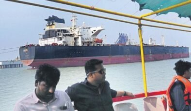 İran Hürmüz’de gişeyi kurdu!