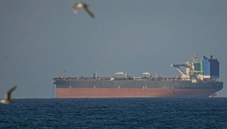 İran'dan abluka delindi iddiası! 'En ufak engelle karşılaşmadan geçtik'