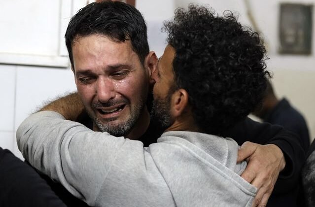 İsrail'in Gazze Şeridi'ne son 48 saatte düzenlediği saldırılarda 16 kişi hayatını kaybetti