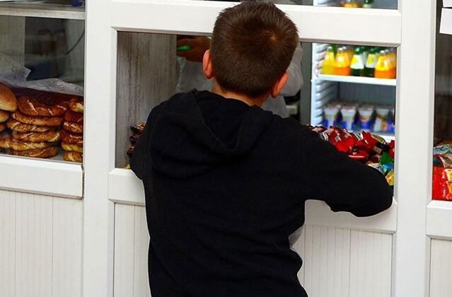 100 bin öğrenciye 2 bin TL kantin desteği