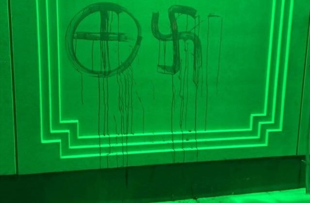 İsveç'te bir camiye ırkçı saldırı düzenlendi