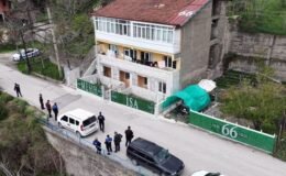 Kendisini 'Mesih' ilan etti, evine yazdığı yazılar ekipleri harekete geçirdi