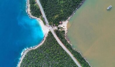 Kaş'ta Denizin Rengi Değişti