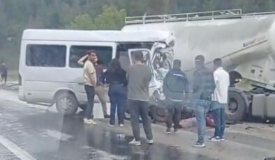 Isparta-Antalya karayolunda feci kaza: 7 ölü