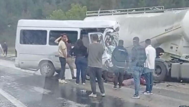 Isparta-Antalya karayolunda feci kaza: 7 ölü