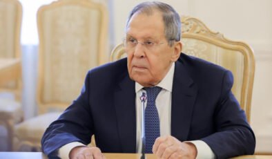 Lavrov: ABD'nin savaşı sonlandırması gerekiyor