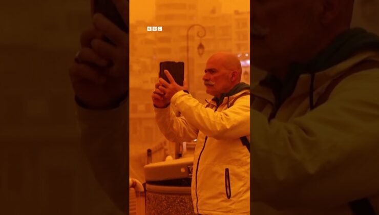 Girit Adası’nda gökyüzü turuncuya boyandı