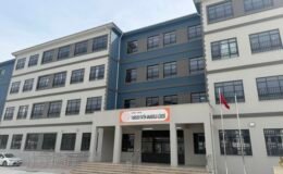 Mersin'de bir lise öğrencisi silahla yakalandı