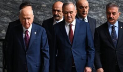 MHP İstanbul ve 39 ilçe teşkilatını feshetti!