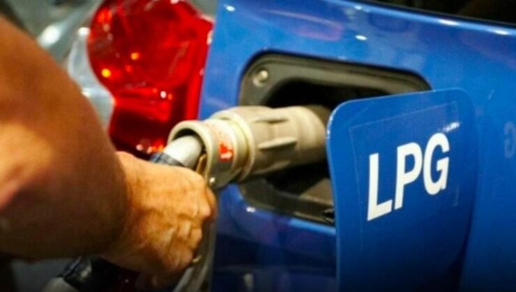 Motorin 80 TL eşiğini aştı! Gece yarısı LPG'ye tarihi zam geldi