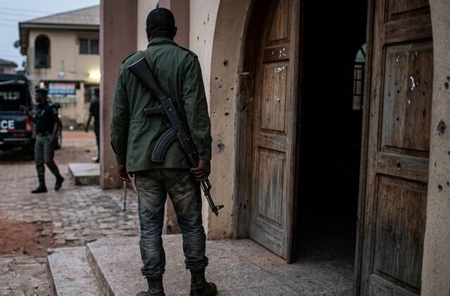 Nijerya'da iki kiliseye düzenlenen saldırıda 8 kişi öldü, çok sayıda kişi kaçırıldı